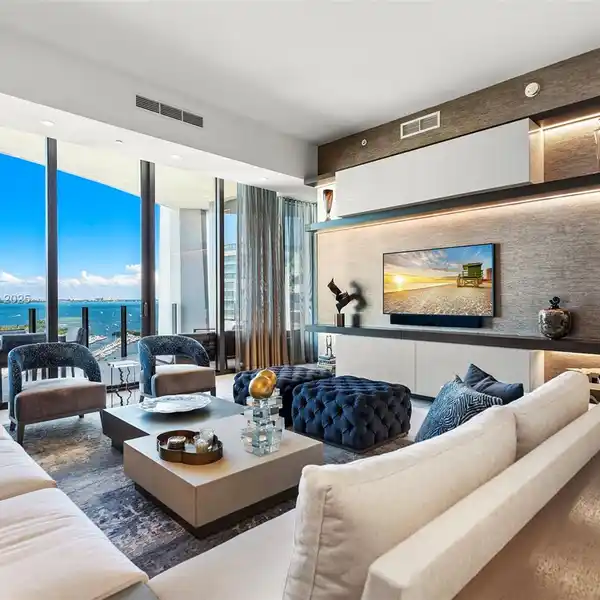 FULLY REMODELED RESIDENCE AT PARK GROVE