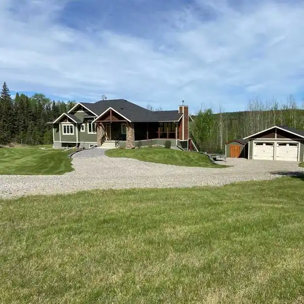 BEAUTIFUL HOME ON 2.77 ACRES