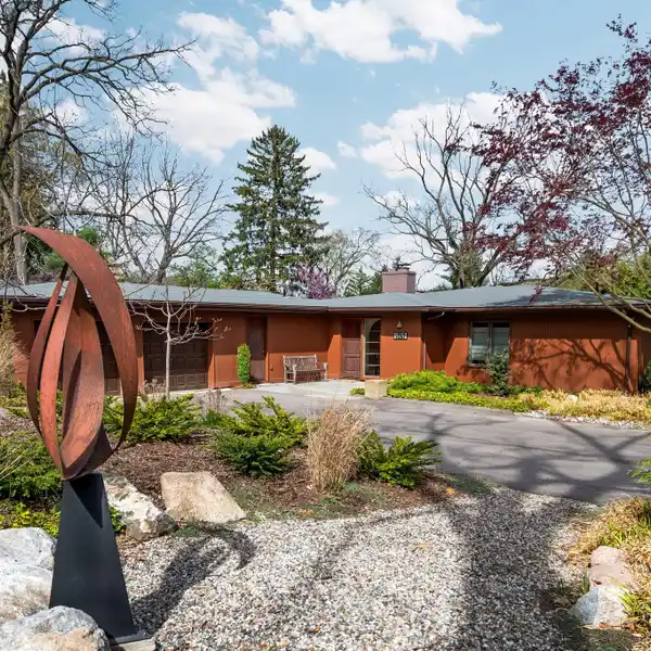 EXPANSIVE RANCH HOME IN AN EXTRAORDINARY LOCATION