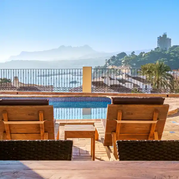 STUNNING VILLA IN BEAUTIFUL MORAIRA