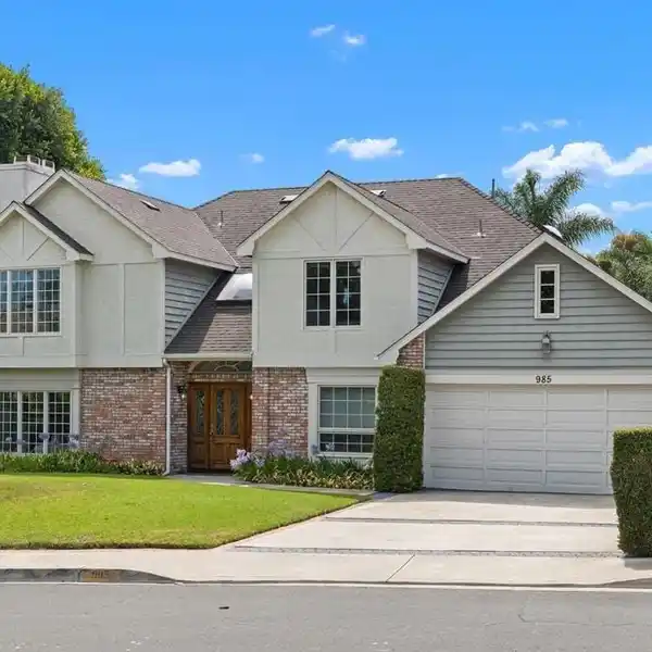 SPACIOUS POINT LOMA RETREAT NEAR WATERFRONT