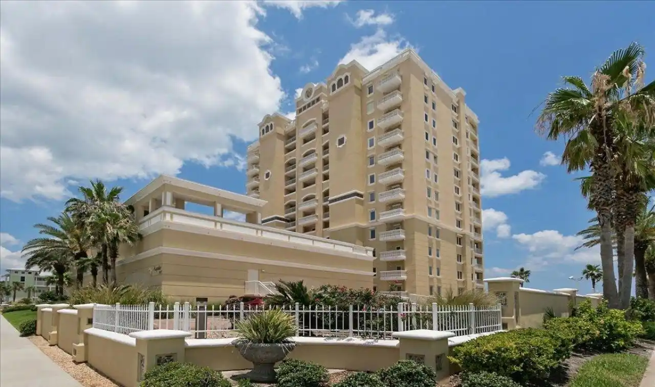 Panoramic View Unit in a Desired Building