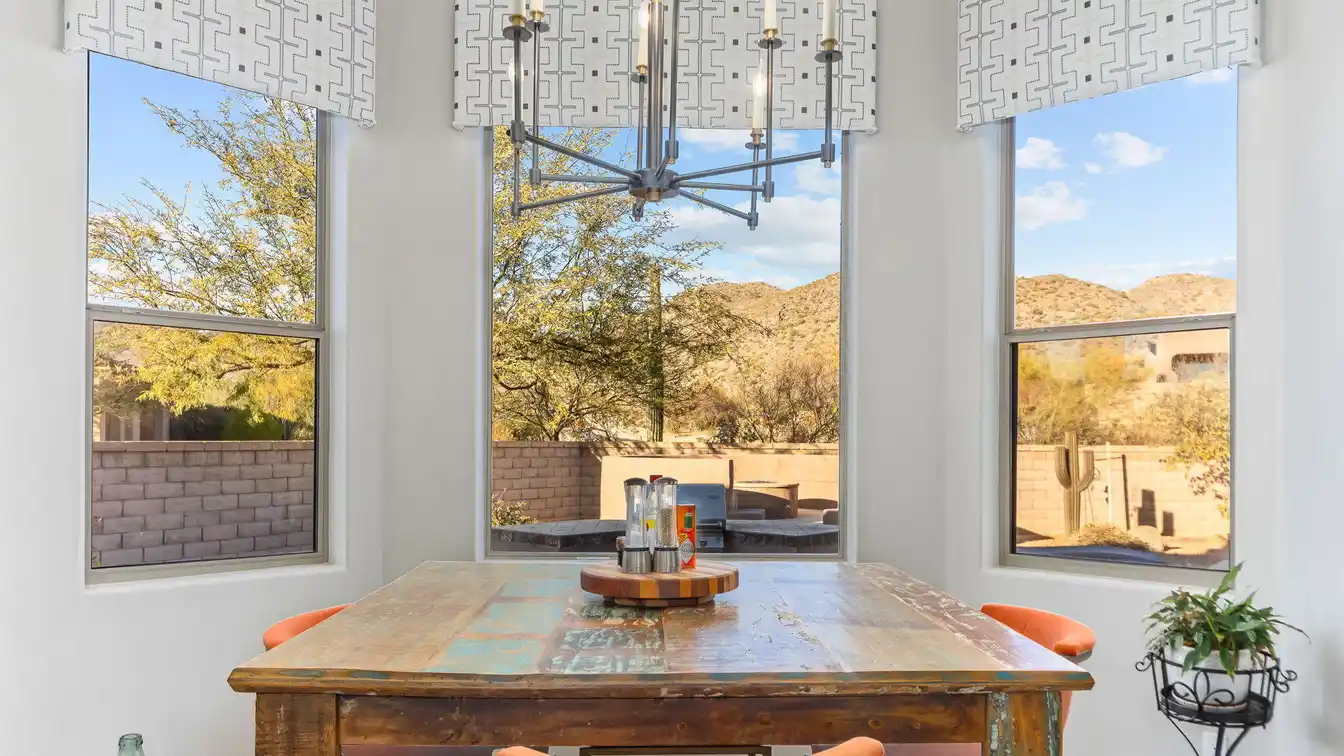 Beautifully Remodeled Home with Mountain Views