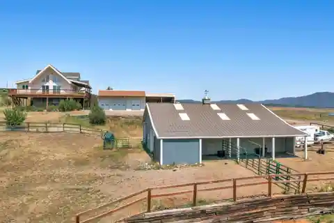 Horse-Ready Estate with Valley Views