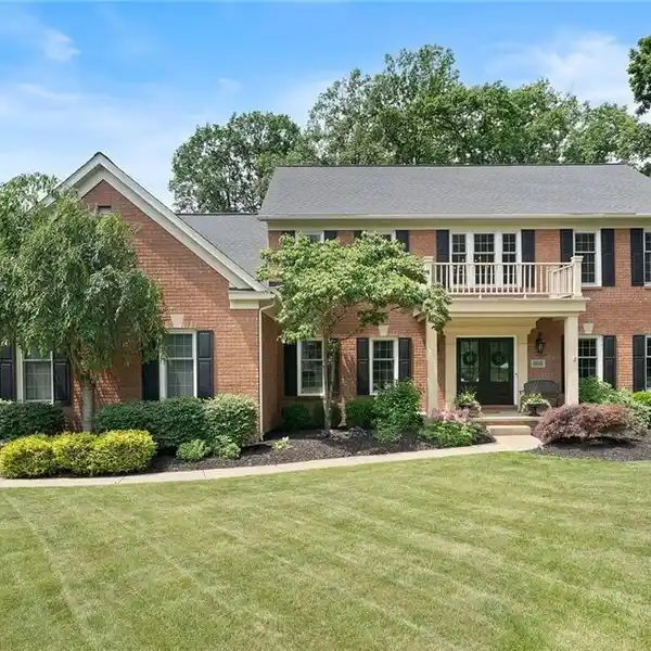 GORGEOUS COLONIAL IN DESIRABLE ASHBROOKE