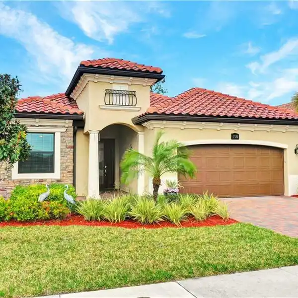 STUNNING HOME IN AN AMENITY-RICH COMMUNITY