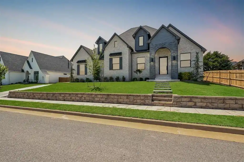 Well Appointed Home in Twin Bridges
