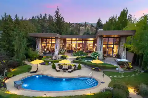 Architectural Lakeview Masterpiece