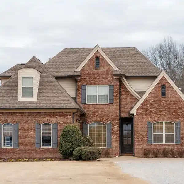 PEACEFUL PROPERTY OFFERING THE PERFECT RETREAT