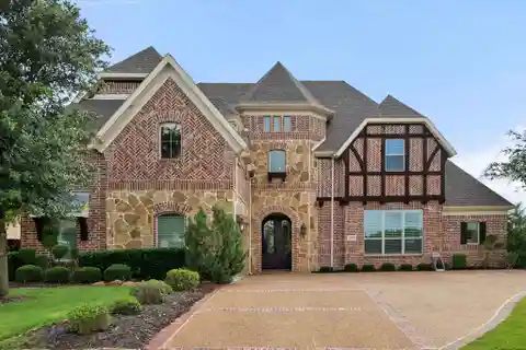 Custom Luxury Home on a Premium Lot in Bower Ranch