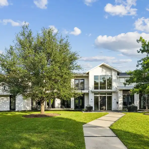 GREEN BUILT SMART HOME IN PRESTON HOLLOW