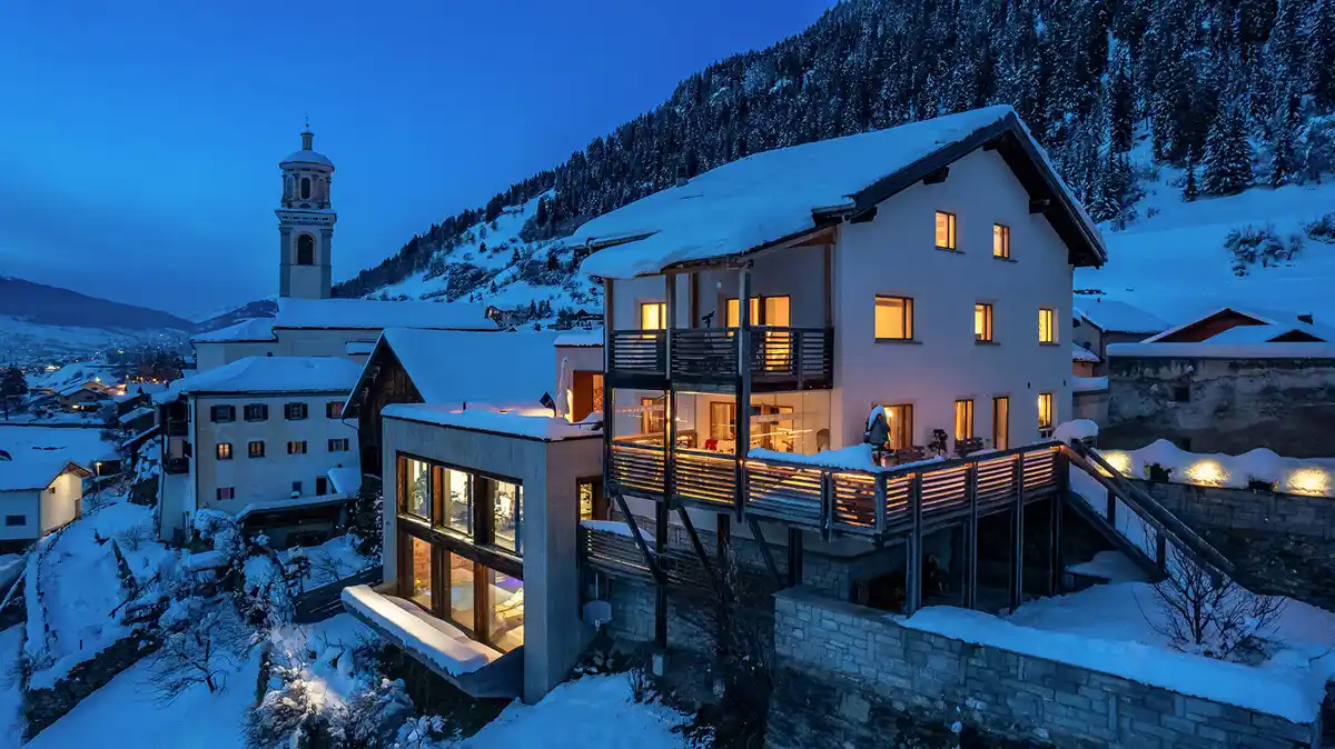 Generously Sized, Stylishly Finished 8-room Holiday Residence with Stunning Wellness Zone in Tinizong