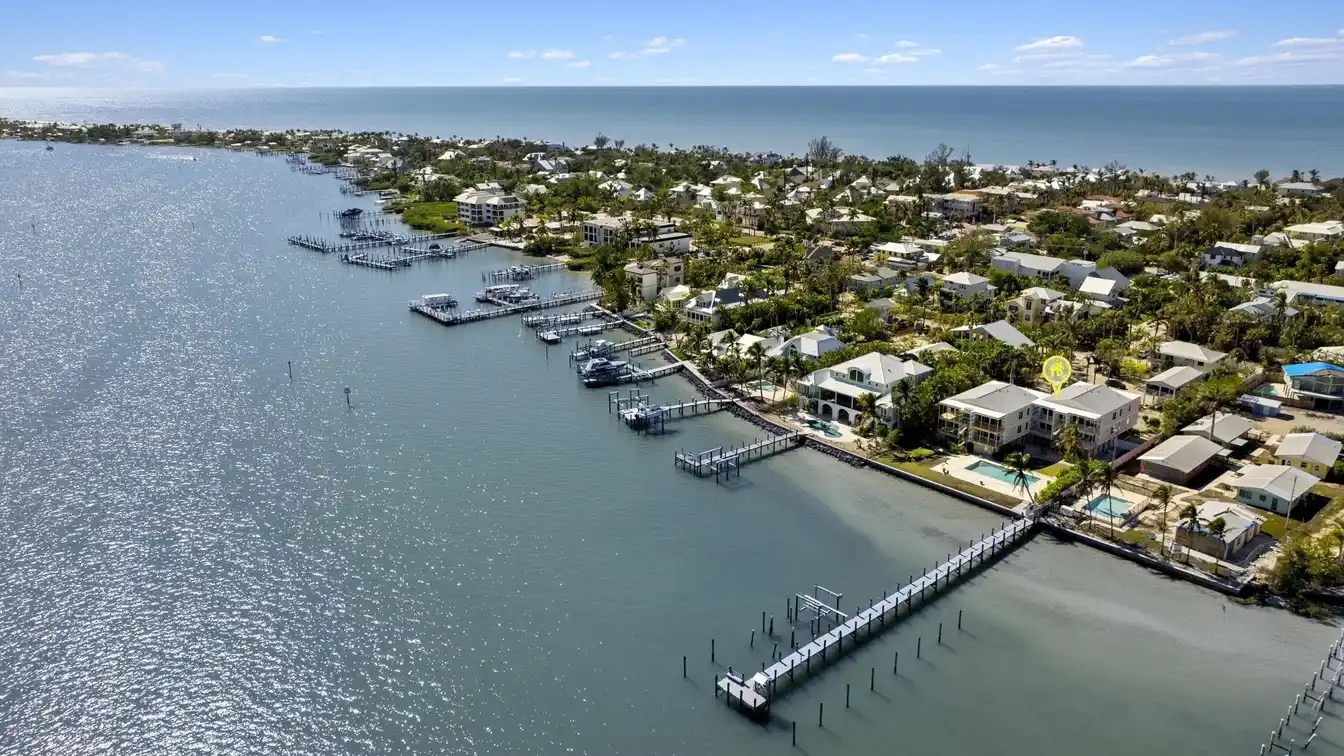 Spectacular Bayfront Vistas
