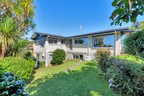 Coastal Elegance with Family Comfort