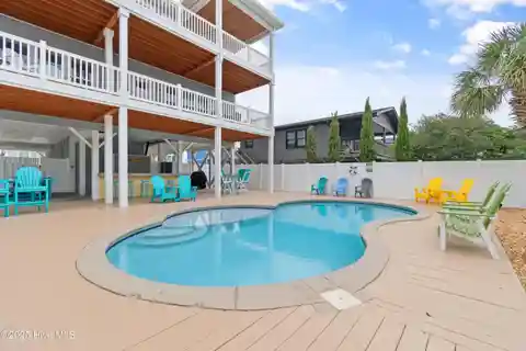 Luxury Beach Retreat with Elevator and Pool