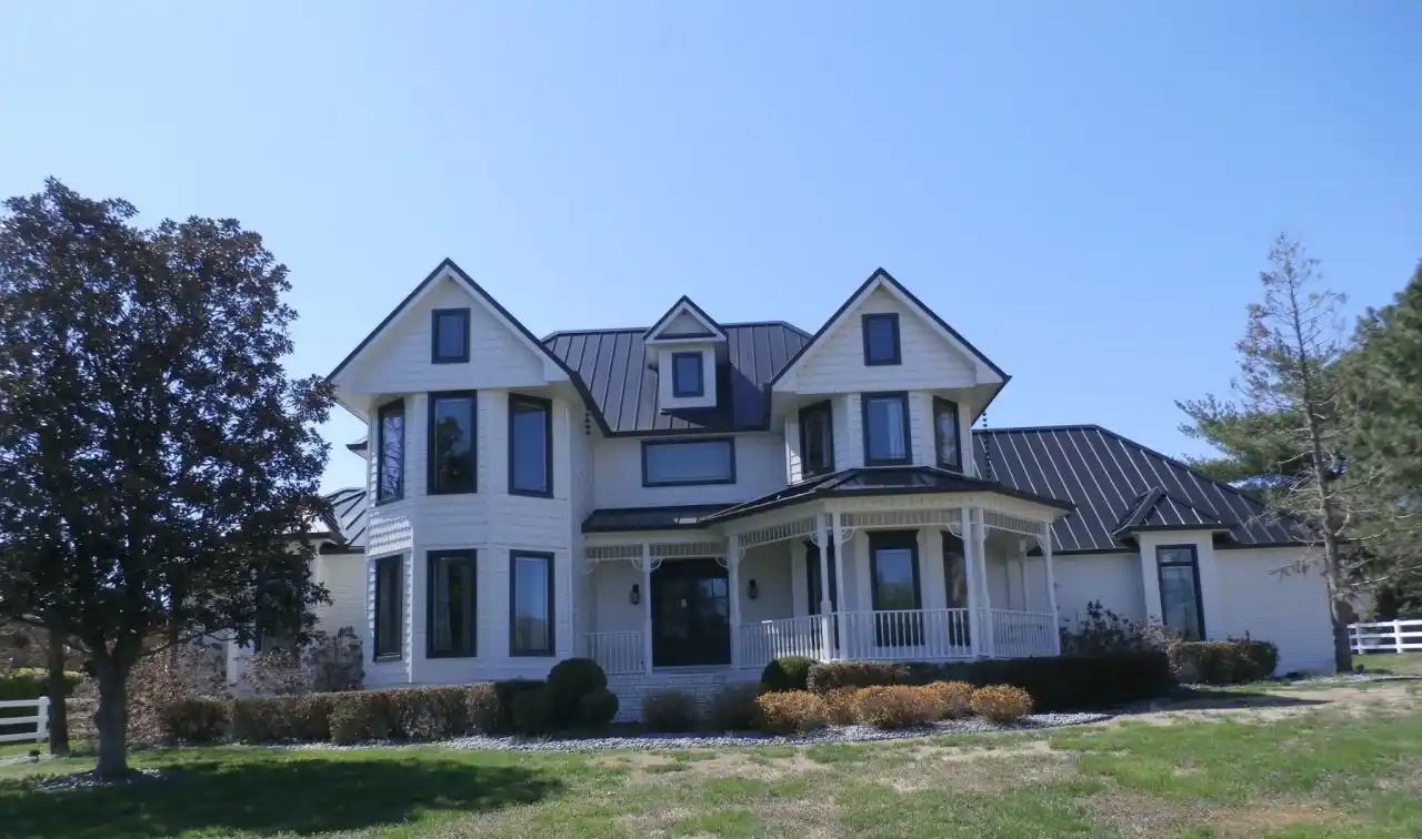 Great Looking Home Close to the Lake