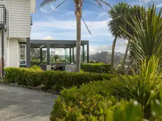 Alfresco Perfection in Prime Waimauku Location