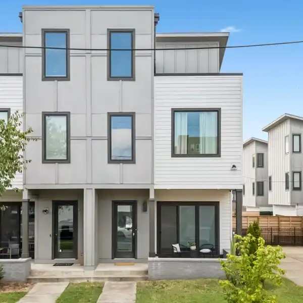 SPACIOUS HOME IN PRIME LOCATION