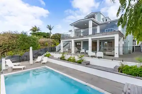 Luxury Resort Living with Panoramic Ocean Views