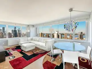 Contemporary High-end Furnished Rental