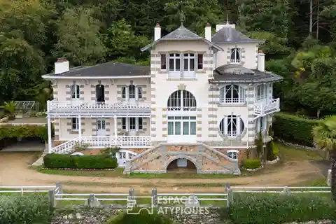 Architectural Gem Surrounded by Lush Parkland