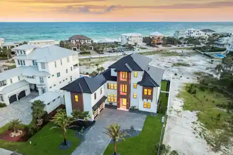 Luxury Modern Estate with Expansive Gulf Views