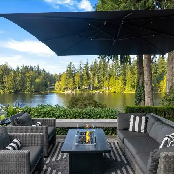 SERENE WATERFRONT HAVEN