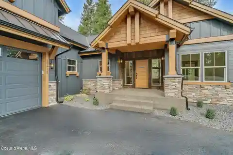 The Red Alder - Mountain Modern Gem