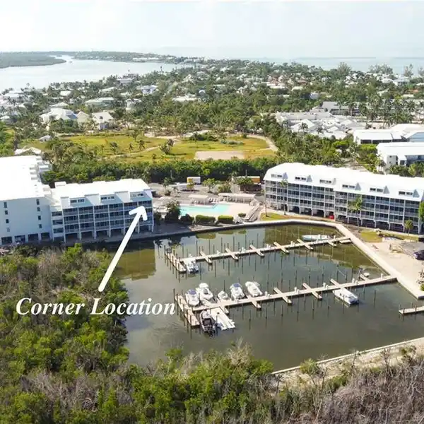 BEAUTIFULLY APPOINTED TOP-FLOOR CORNER CONDO