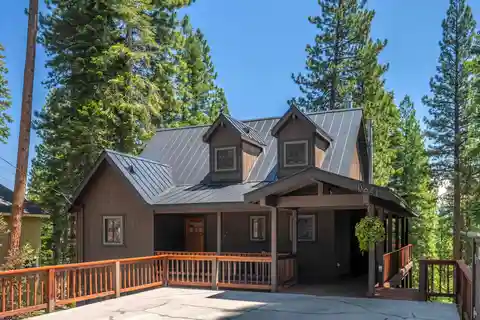 Tastefully Remodeled Home in Prosser Lakeview Estates