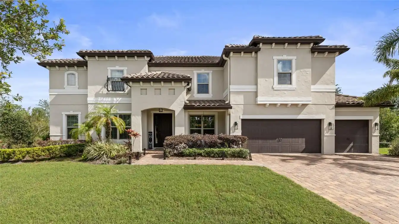 Exceptional Living in Wellington Manor