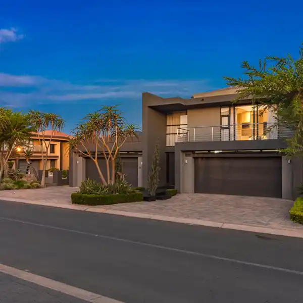 LUXURY MANSION IN BLUE VALLEY GOLF ESTATE