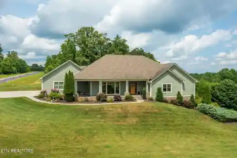 True Ranch Home on 1.22 Acres