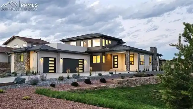 Gorgeous Custom-built Ranch in Cathedral Ridge at Garden of the Gods