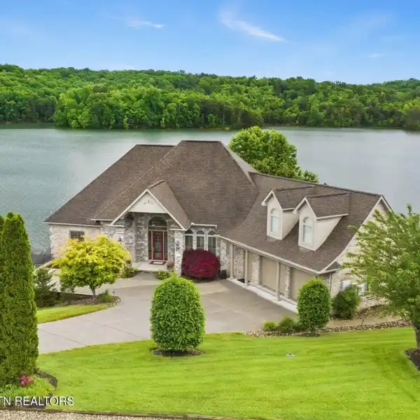TELLICO LAKE HOME WITH PHENOMENAL VIEWS