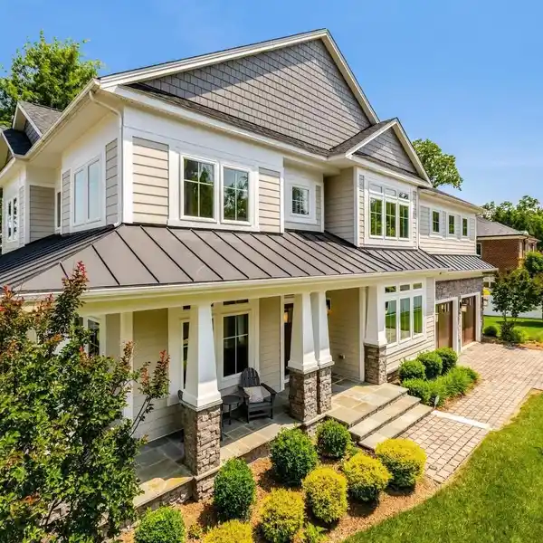 CUSTOM HOME ON A QUIET CUL-DE-SAC