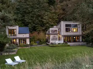Contemporary Modern Home Offering Mountain Views