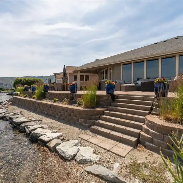 WATERFRONT HOME ON THE SUNNY NORTH SHORE OF LAKE CHELAN