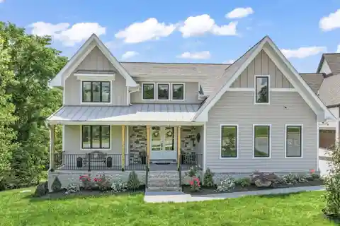 Incredible Open-plan Home in a Gated Community