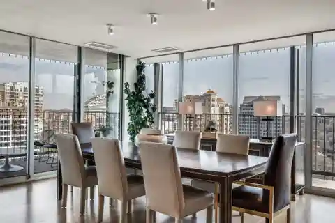 Renovated Corner Penthouse Unit in Park Towers