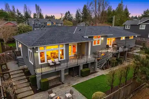 An Iconic Mercer Island Classic