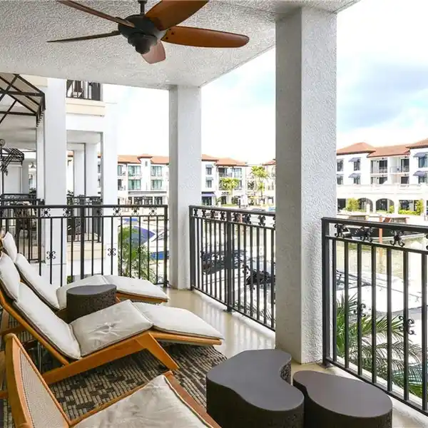 EXQUISITE CONDO AT NAPLES BAY RESORT