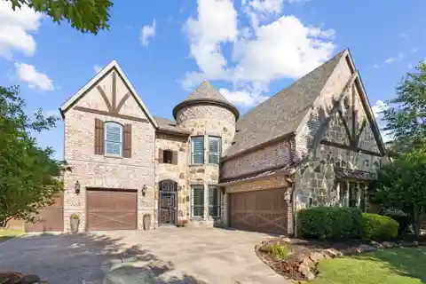 Beautiful Home in Coveted Villages of Stonelake Estates