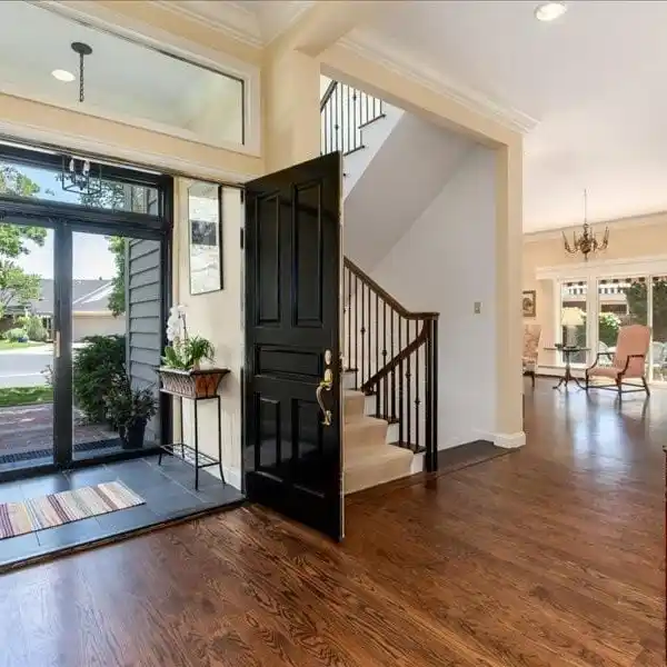 REFINED COMFORT IN EXCLUSIVE POLO CLUB NORTH