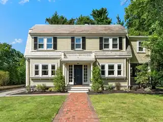 Rare Gem in the Heart of Lexington Center