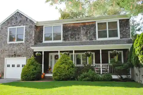 Immaculate Colonial Home