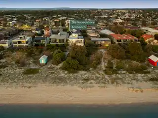 Beachfront Contemporary Entertainer