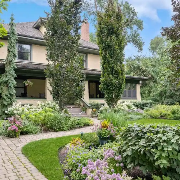 GOURMET KITCHEN FEATURING SUB-ZERO AND VIKING APPLIANCES