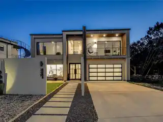 Exquisite Modern Home with Top-Tier Rental Potential in Apache Shores