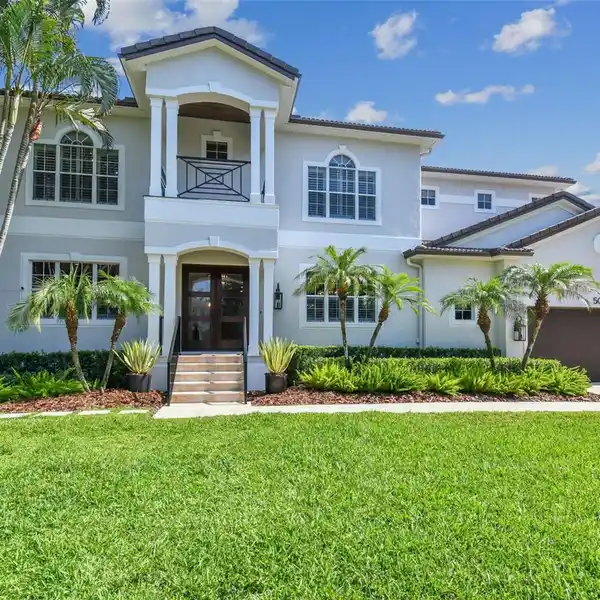 CUSTOM-BUILT SUNSET PARK POOL HOME